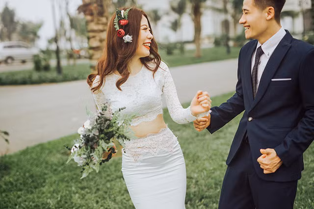 Thời gian yêu nhau, Haruka đã hiểu biết thêm về đất nước, con người Việt Nam. Cô cảm thấy người Việt rất tốt bụng và thân thiện. Cô cũng đã tiếp xúc với những người thân của Hữu Kỳ và cảm thấy gần gũi. Do vậy, Haruka muốn về Việt Nam sinh sống, làm dâu.