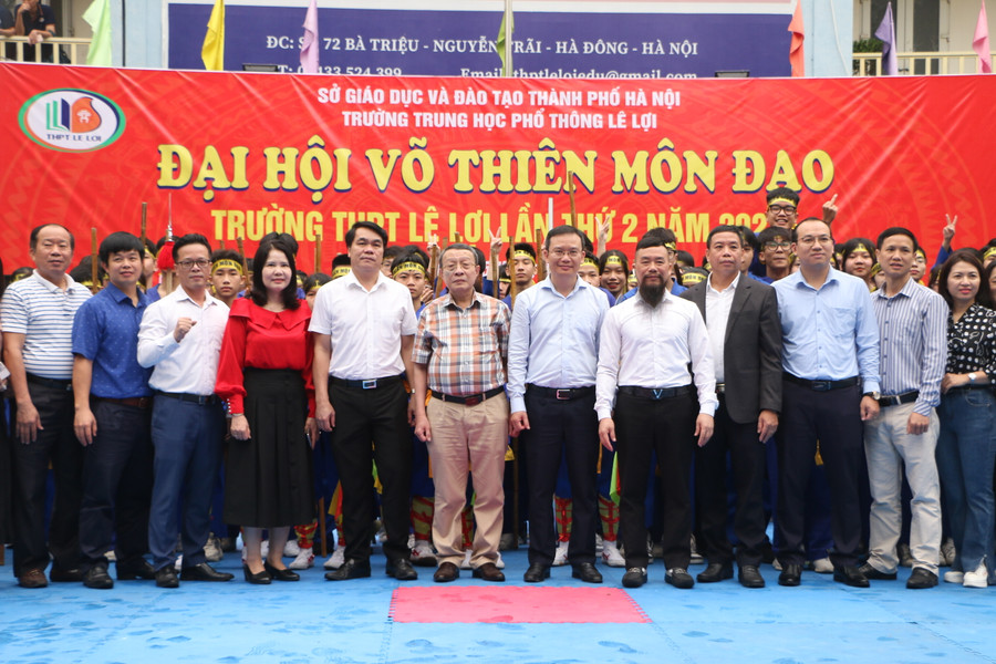 Các đại biểu chụp ảnh trước khi các đội vào thi đấu các nội dung tại đại hội. Các đại biểu chụp ảnh trước khi các đội vào thi đấu các nội dung tại đại hội.