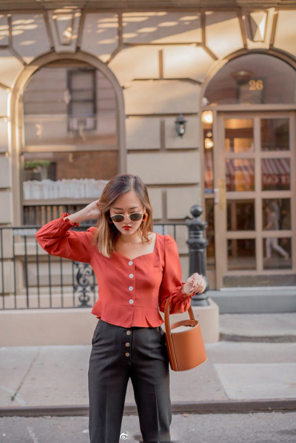 Mẫu áo hot nhất trong tiết trời mát mẻ ảnh 5 Empty