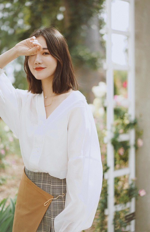 Mẫu áo hot nhất trong tiết trời mát mẻ ảnh 1 Empty