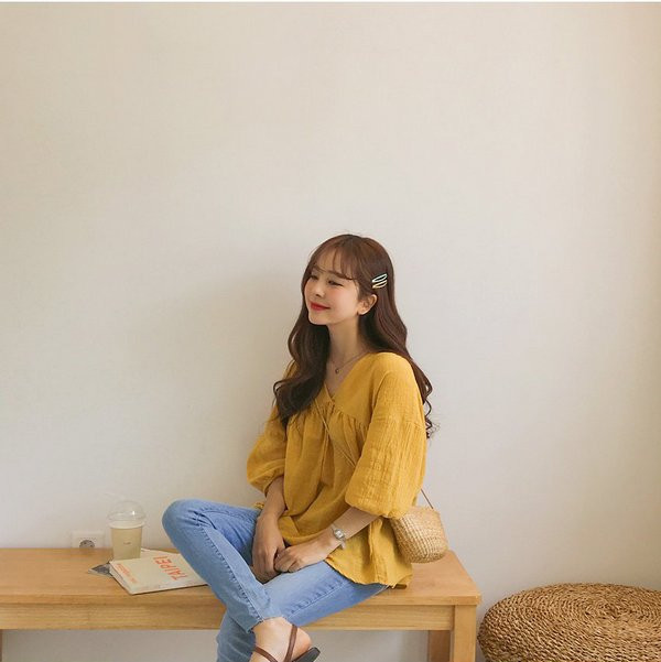 Mẫu áo hot nhất trong tiết trời mát mẻ ảnh 2 Empty