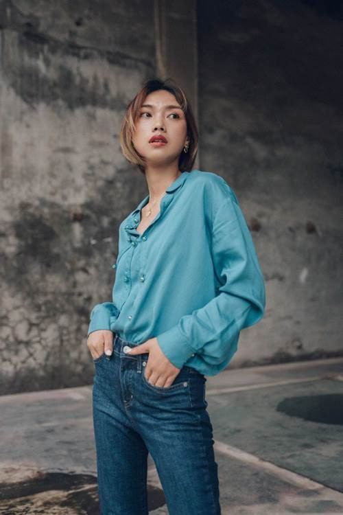 Các cách diện áo sơ mi khiến chị em cực cuốn hút trong mắt đồng nghiệp ảnh 2 Đổi gió” cách diện áo sơ mi, chị em có ngay vẻ ngoài cực cuốn hút trong mắt đồng nghiệp-2
