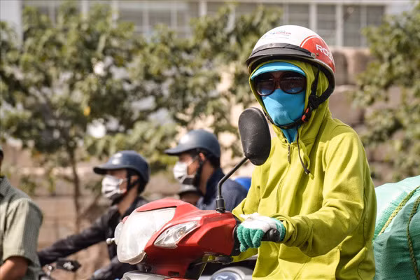 Dự báo thời tiết 13/7, Hà Nội nắng nóng gay gắt hơn 40 độ C ảnh 1 Dự báo thời tiết 13/7, Hà Nội nắng nóng gay gắt hơn 40 độ C