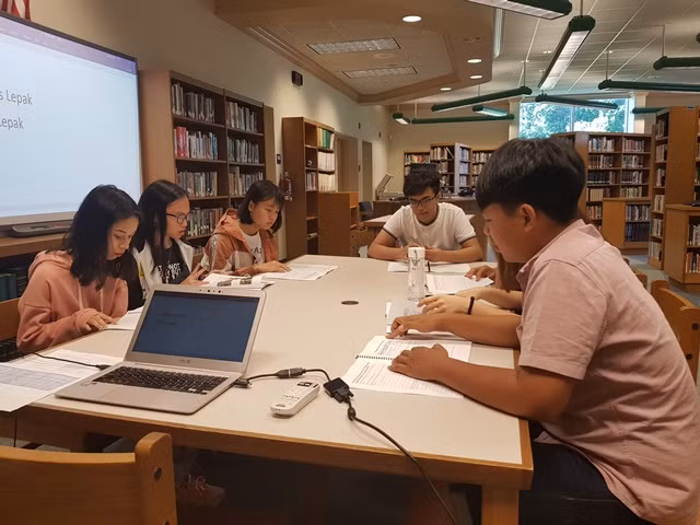 Du học sinh NHG học tập tại ASG – American Scholar Group