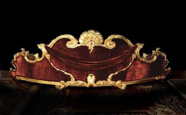 Cận cảnh chiếc ghế 2,7 tỷ dát vàng của ông hoàng nhạc pop Michael Jackson ảnh 3 ngam chiéc ghé 2,7 tỷ dát vàng cục sang cua ong hoang nhac pop michael jackson - 3