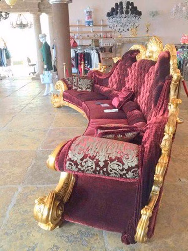 Cận cảnh chiếc ghế 2,7 tỷ dát vàng của ông hoàng nhạc pop Michael Jackson ảnh 11 ngam chiéc ghé 2,7 tỷ dát vàng cục sang cua ong hoang nhac pop michael jackson - 11