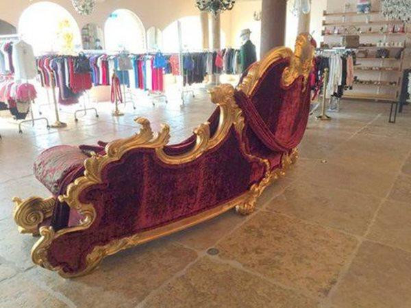 Cận cảnh chiếc ghế 2,7 tỷ dát vàng của ông hoàng nhạc pop Michael Jackson ảnh 8 ngam chiéc ghé 2,7 tỷ dát vàng cục sang cua ong hoang nhac pop michael jackson - 8