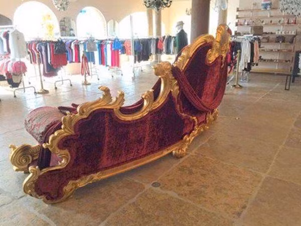 Cận cảnh chiếc ghế 2,7 tỷ dát vàng của ông hoàng nhạc pop Michael Jackson ảnh 8 ngam chiéc ghé 2,7 tỷ dát vàng cục sang cua ong hoang nhac pop michael jackson - 8