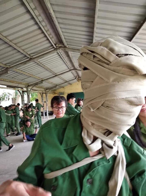 Đỉnh cao của băng vết thương.