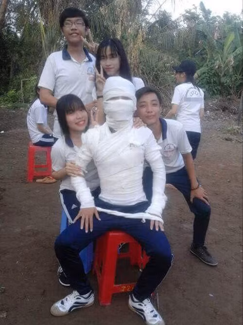 Cười “té ghế” giờ học... băng vết thương ảnh 7 Diễn viên chính của phim Xác ướp Ai Cập.