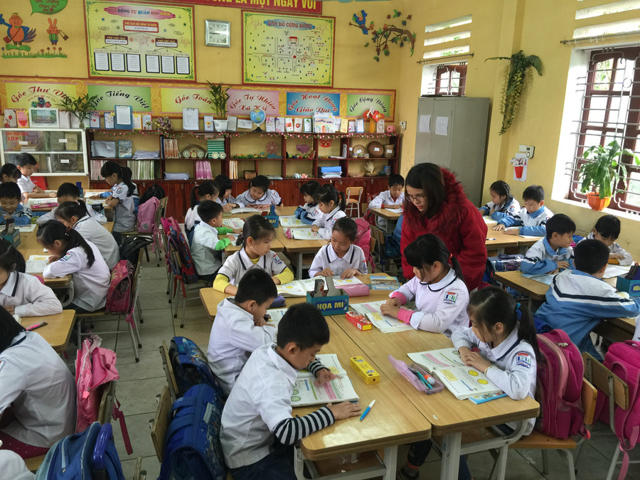 Trong giờ học theo mô hình VNEN tại Trường Tiểu học Phù Lỗ, huyện Phù Ninh, Phú Thọ