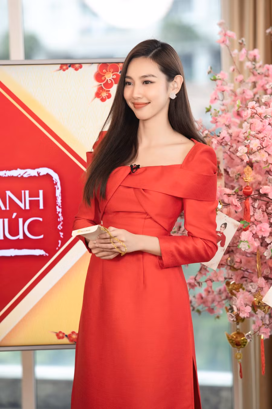 Thùy Tiên chia sẻ về những dự án sắp tới như xây trường, cải tạo trường học mà mình đang lên kế hoạch.