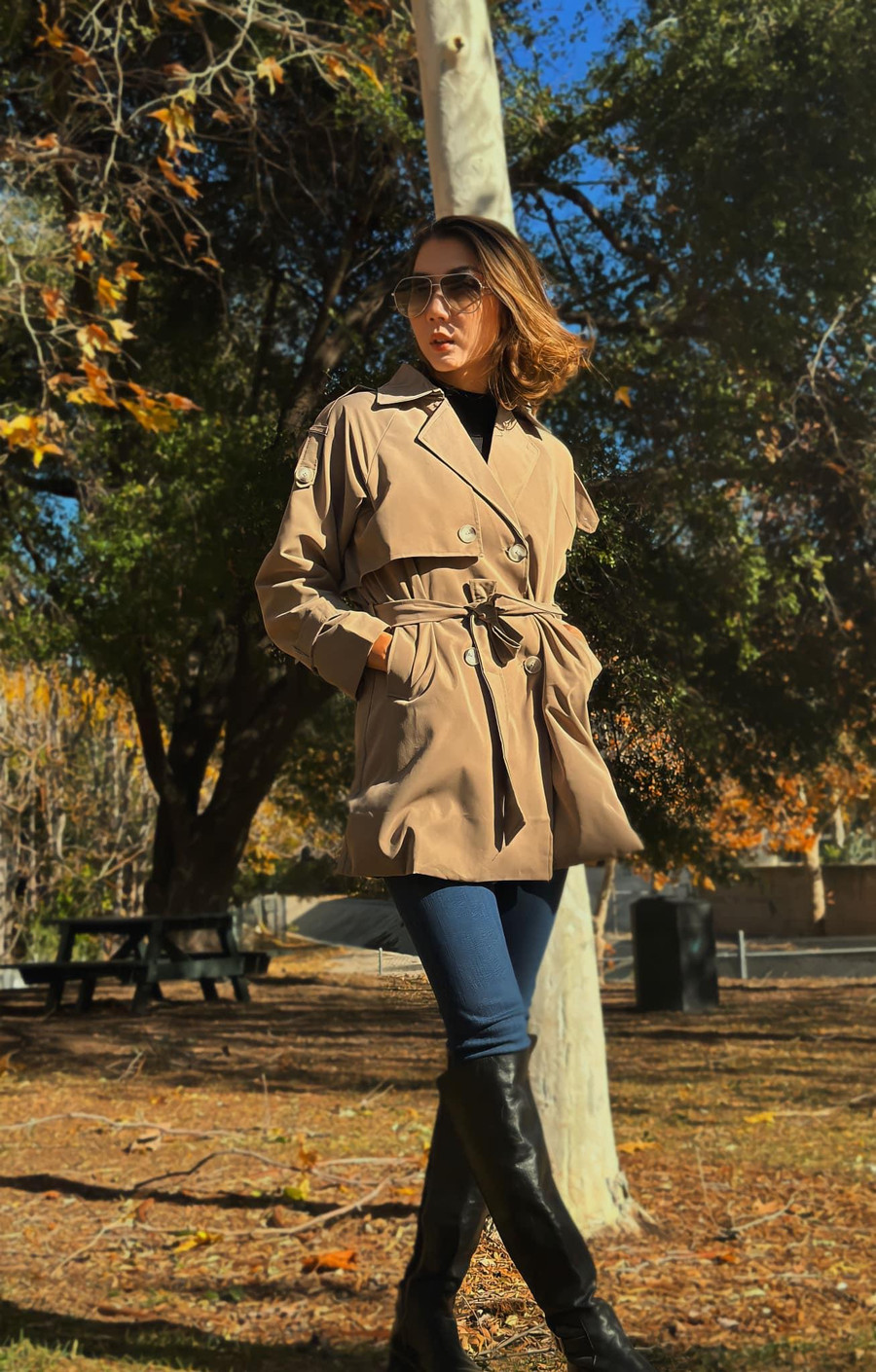 “Quyên thấy nếu biết hài lòng thì tất cả sẽ ổn thôi, mình thấy đủ là đủ”, cô tâm sự. “Quyên thấy nếu biết hài lòng thì tất cả sẽ ổn thôi, mình thấy đủ là đủ”, cô tâm sự.