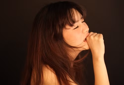 voi va ket hon, co gai tra gia dat khi chong bien thanh "con ac mong" hinh anh 1