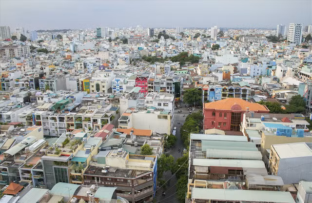 Chuyên gia quan ngại việc TPHCM cấm xe máy từ 2030 - Ảnh 1.