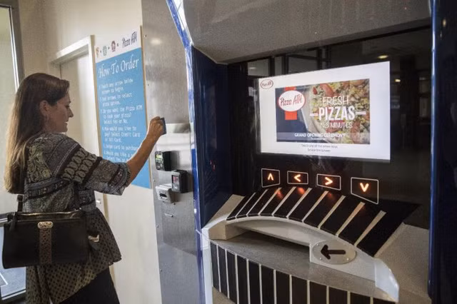 Độc đáo máy rút… bánh Pizza tự động ảnh 3