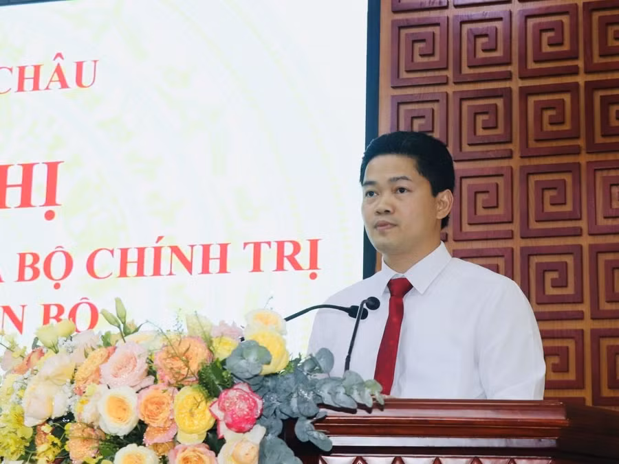 Ông Vũ Mạnh Hà phát biểu nhận nhiệm vụ.