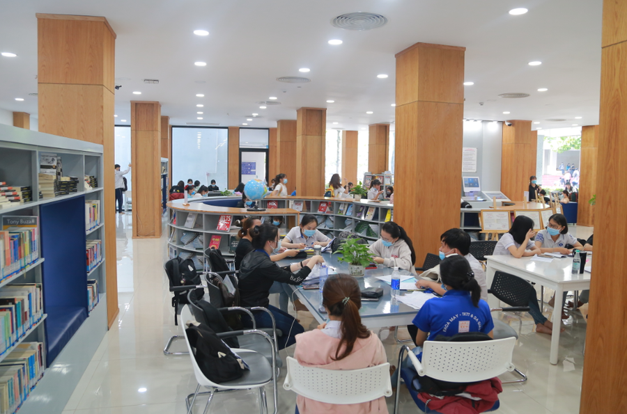 Thư viện 5 sao của HUFI được đầu tư hàng chục tỉ đồng Thư viện 5 sao của HUFI được đầu tư hàng chục tỉ đồng