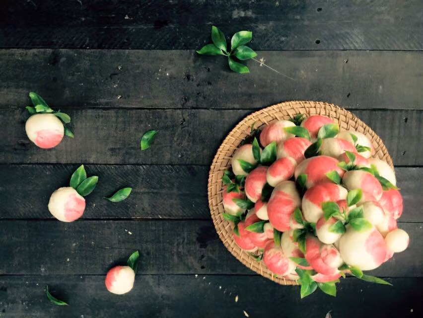 Cách làm bánh bao trái đào siêu đẹp, siêu hấp dẫn bày mâm cỗ Rằm tháng Giêng