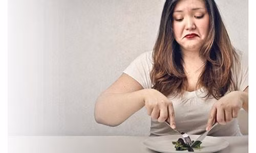 Những thói quen ăn uống ngỡ “lành” nhưng không “mạnh” ảnh 3 ruoc hoa vi nhung thoi quen an uong ngo “lanh” nhung khong “manh” - 3