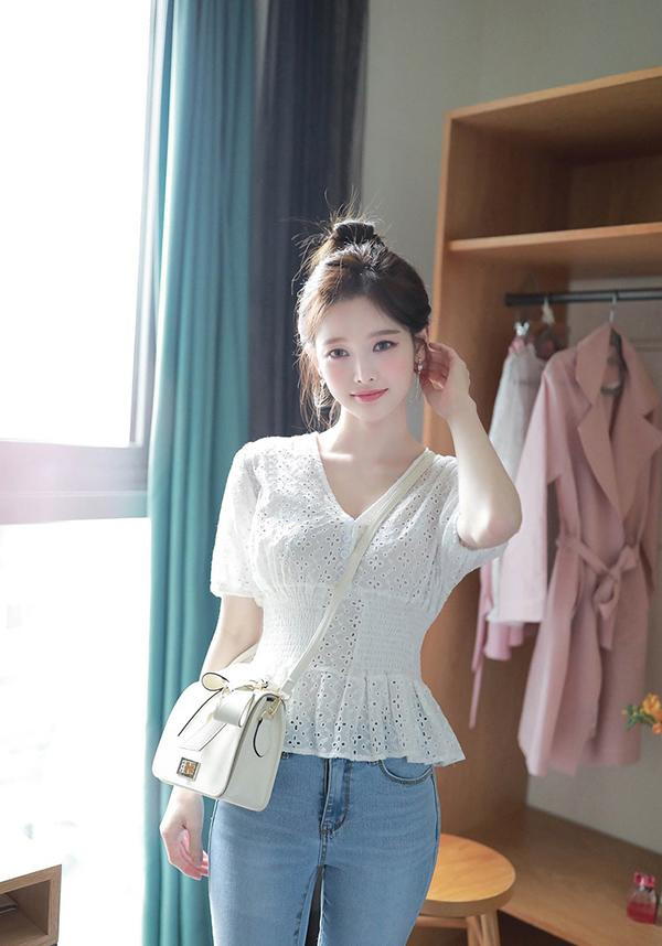 4 mẫu áo mát rượi "đánh bay" nắng nóng mùa hè ảnh 20 cu bao mua he la ac mong, do la boi chi em bo qua 4 mau ao mat ruoi nay - 20