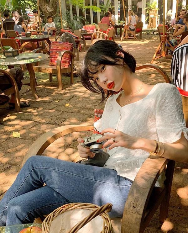 4 mẫu áo mát rượi "đánh bay" nắng nóng mùa hè ảnh 18 cu bao mua he la ac mong, do la boi chi em bo qua 4 mau ao mat ruoi nay - 18