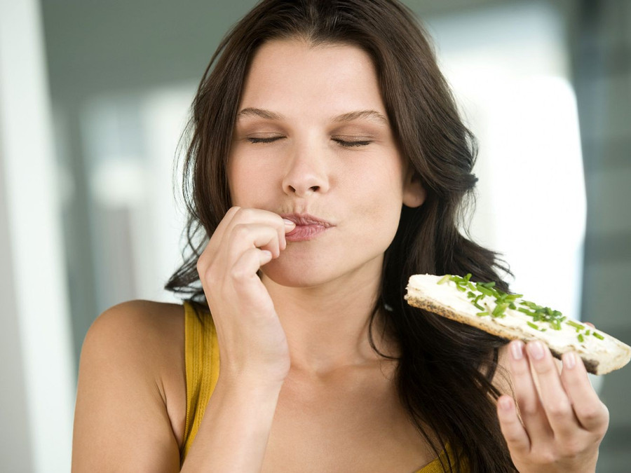 "Mỗi miếng thức ăn tôi nhai chậm 30 lần và điều này đã xảy ra một cách bất ngờ" - Ảnh 2. "Mỗi miếng thức ăn tôi nhai chậm 30 lần và điều này đã xảy ra một cách bất ngờ" - Ảnh 2.