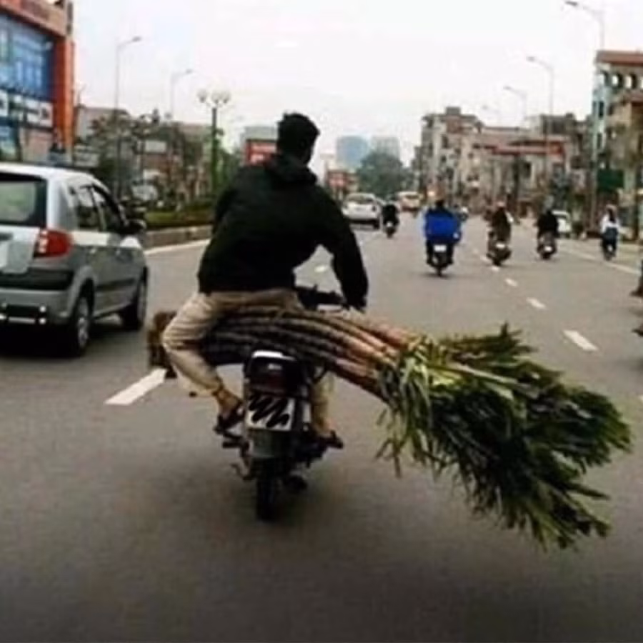 Nhìn thôi cũng cảm thấy "thốn" dùm anh ấy