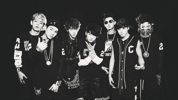 Xem 6 năm "biến hóa” phong cách của BTS ảnh 1 Empty