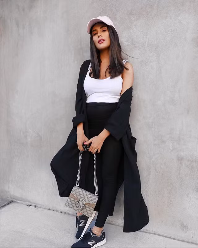 5 kiểu trang phục đơn giản giúp chị em vừa thanh lịch lại nổi bật ảnh 4