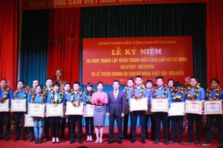 Bắc Ninh: Tuyên dương 85 “đảng viên trẻ” và 10 “Sinh viên 5 tốt” năm 2015