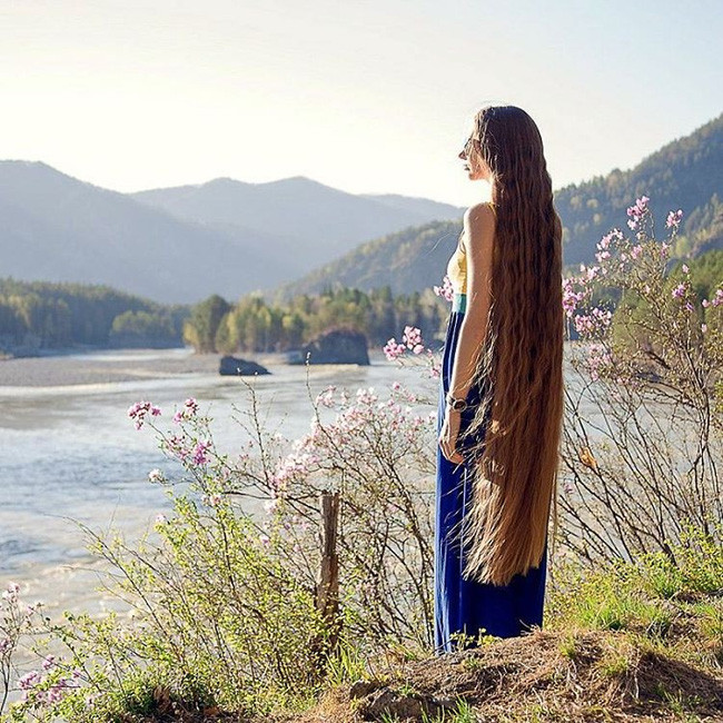 Chiêm ngưỡng mái tóc dài tuyệt đẹp của công chúa Rapunzel đời thực - Ảnh 4. Chiêm ngưỡng mái tóc dài tuyệt đẹp của công chúa Rapunzel đời thực - Ảnh 4.