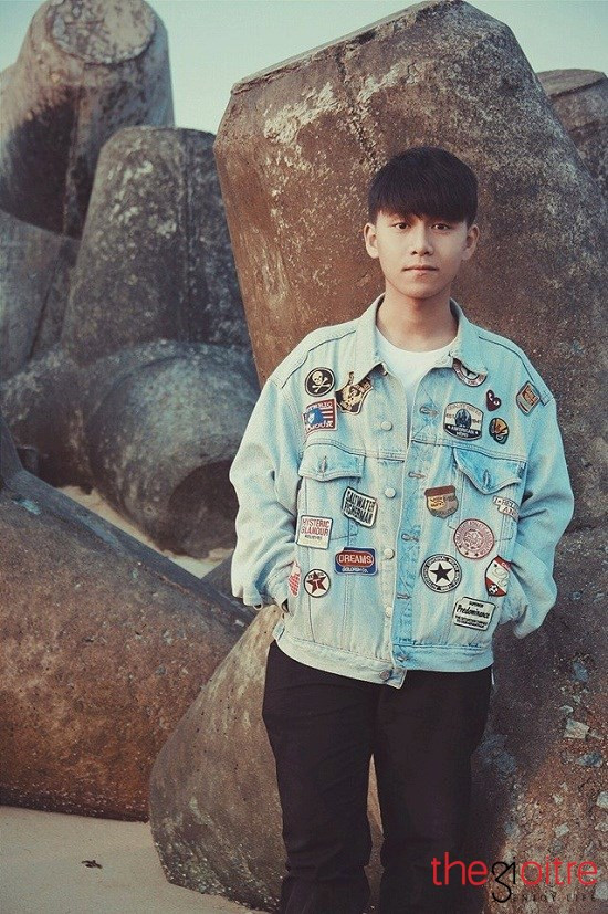 Minh Triết hiện vẫn chưa có bạn gái, song anh chàng cũng không quên tiết lộ mẫu người yêu mà bản thân hướng tới đó là cô gái có nụ cười đẹp và nấu ăn ngon.