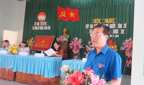 ng Lê Quốc Phong - Bí thư thứ nhất Trung Ương Đoàn .