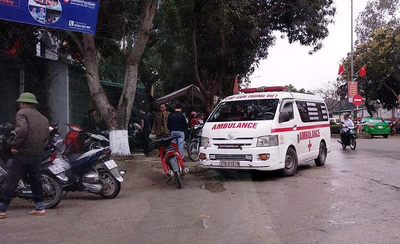 Phó phòng ngân hàng sát hại cha, làm mẹ bị thương khai gì? - ảnh 1