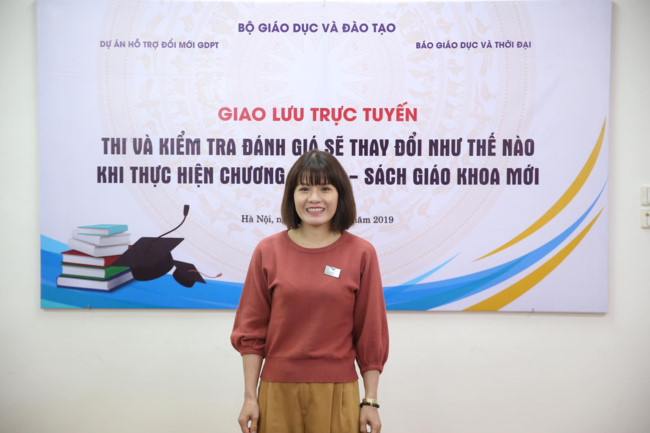 Cô Nguyễn Thị Nhiếp - Hiệu trưởng Trường THPT Yên Hòa (Cầu Giấy, Hà Nội) Cô Nguyễn Thị Nhiếp - Hiệu trưởng Trường THPT Yên Hòa (Cầu Giấy, Hà Nội)