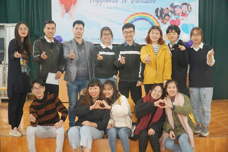 Nhóm Cầu vồng mong muốn các bạn nhỏ thoát khỏi những e ngại và tìm được giá trị của bản thân.