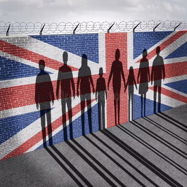 Những chia sẻ của Đại sứ Anh tại Việt Nam về mặt tối của tình trạng mua bán người và di cư trái phép - Ảnh 2.