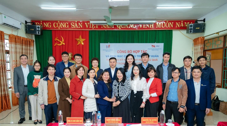 Hai đơn vị cùng chụp ảnh lưu niệm sau khi sự kiện kết thúc. Hai đơn vị cùng chụp ảnh lưu niệm sau khi sự kiện kết thúc.