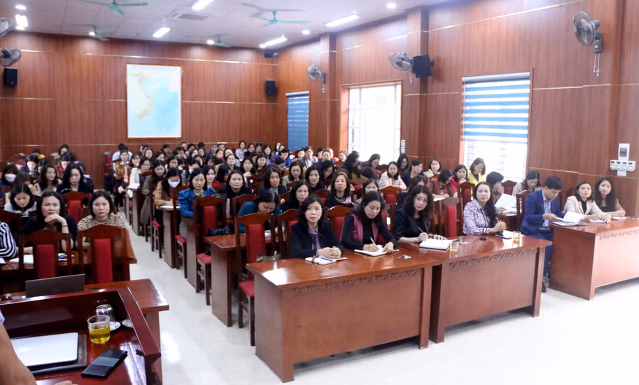 Buổi tập huấn đã thu hút sự quan tâm, chia sẻ của các học viên đến từ các nhà trường trên địa bàn huyện Đan Phượng.