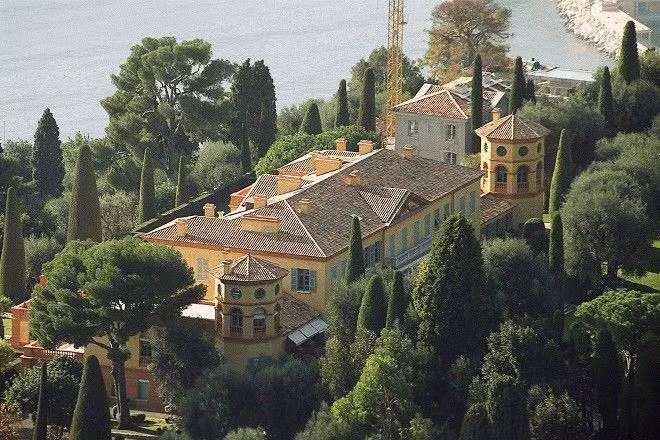 Biệt thự "siêu to khổng lồ"