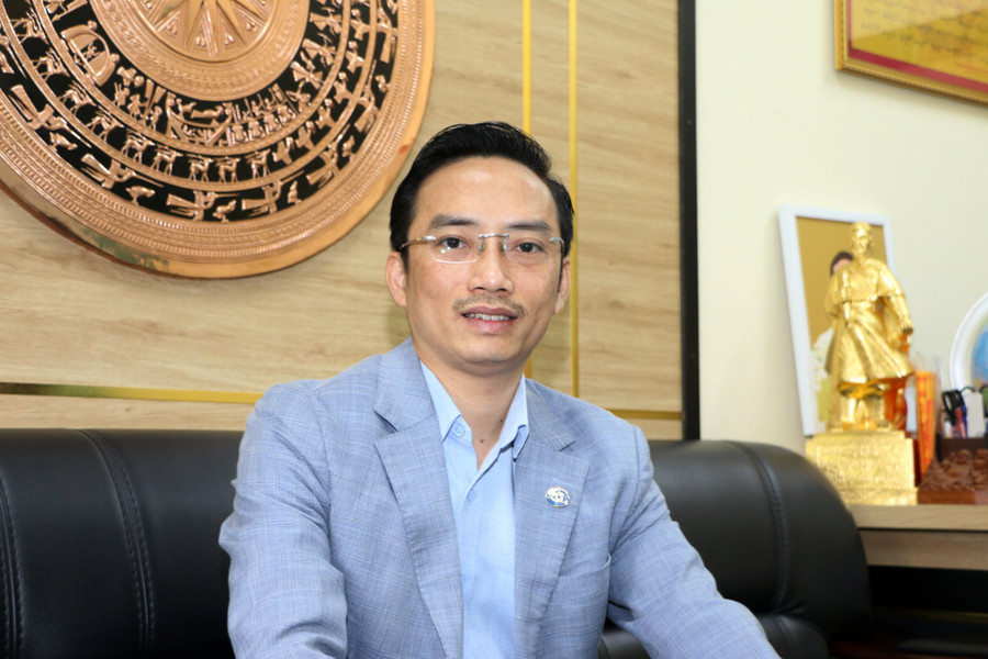 Thầy Nguyễn Cao Cường - Hiệu trưởng Trường THCS Thái Thịnh (quận Đống Đa, Hà Nội). Thầy Nguyễn Cao Cường - Hiệu trưởng Trường THCS Thái Thịnh (quận Đống Đa, Hà Nội).