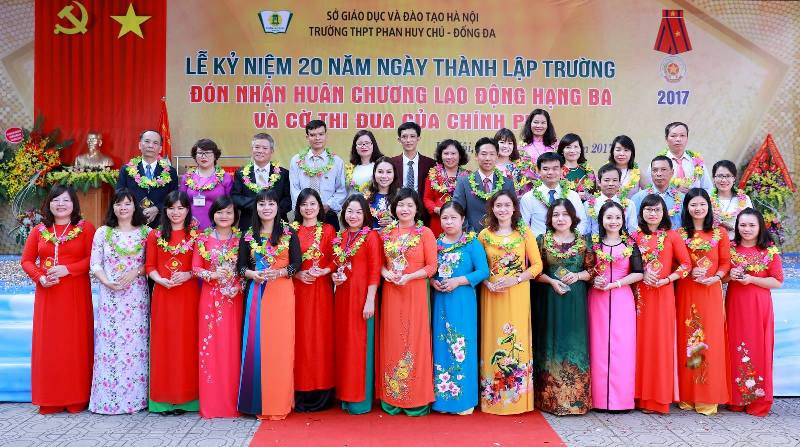 Tập thể sư phạm nhà trường Tập thể sư phạm nhà trường
