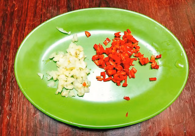 Cánh gà chiên mắm đậm đà, giòn dai ngon khó cưỡng ảnh 5