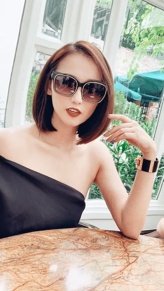 Cuộc sống như bà hoàng của diễn viên lấy đại gia hơn 12 tuổi