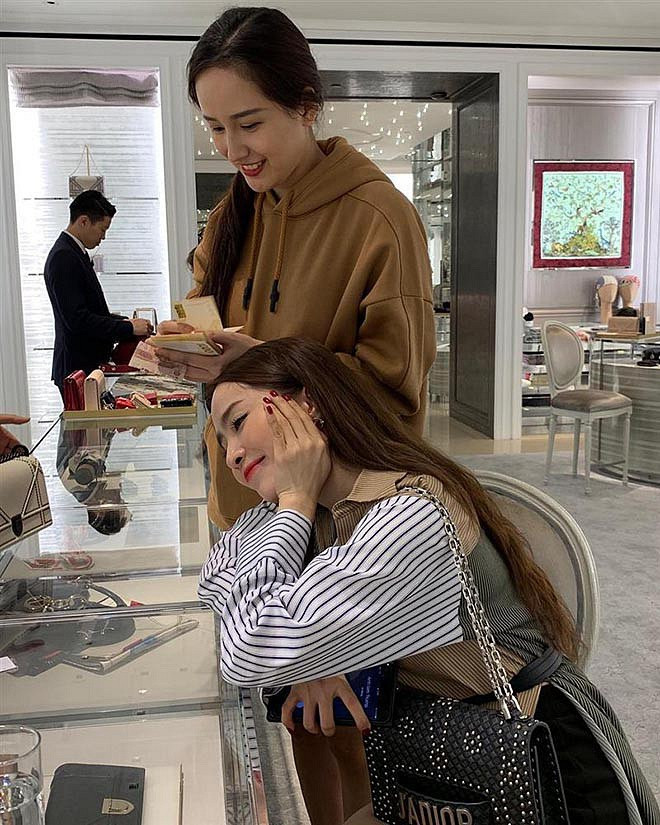 Tính cách “bất thường” không giống ai trong showbiz của Mai Phương Thúy ảnh 6 Tính cách bất thường” không giống ai trong showbiz của Mai Phương Thúy-9