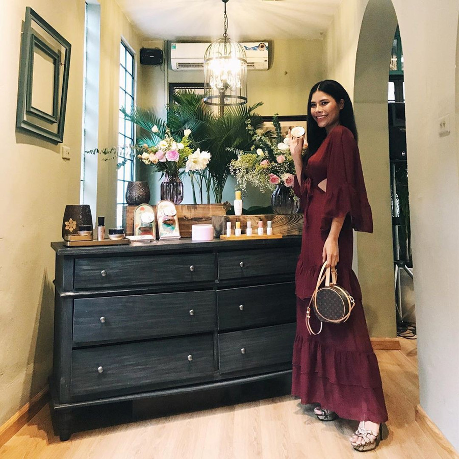 Tay chơi hàng hiệu có tiếng bóc phốt Sĩ Thanh dùng hàng nhái là ai? ảnh 17 Tay chơi hàng hiệu có tiếng bóc phốt Sĩ Thanh dùng hàng nhái là ai? ảnh 17