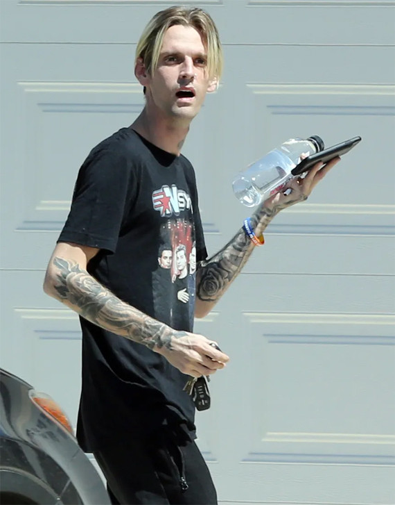 Aaron xuất hiện gầy gò vào đầu tuần này.