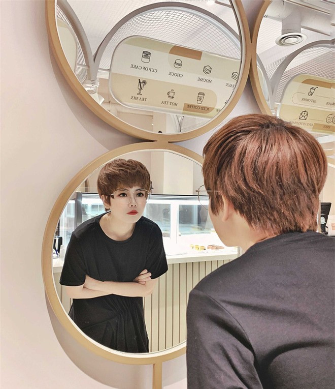 Hội “em họ” của người nổi tiếng: Ai cũng xinh nức nở, gu thời trang chẳng thua kém fashionista ảnh 12