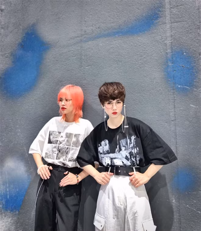 Hội “em họ” của người nổi tiếng: Ai cũng xinh nức nở, gu thời trang chẳng thua kém fashionista ảnh 11